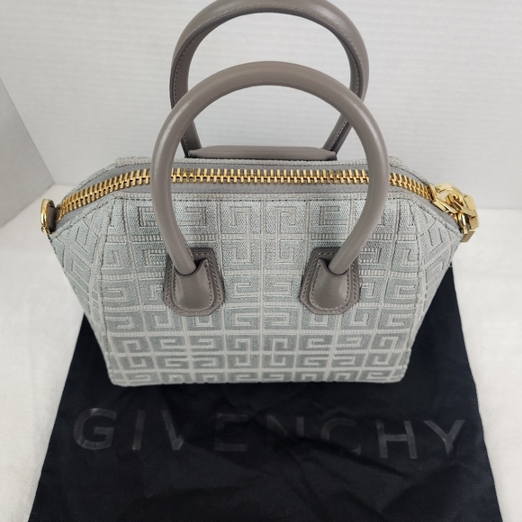 Givenchy handbag - Picture 9 of 17